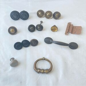 Misc Lot Vintage Drawer Pulls Cabinet Door Knobs Hardware Metal Brass Handles